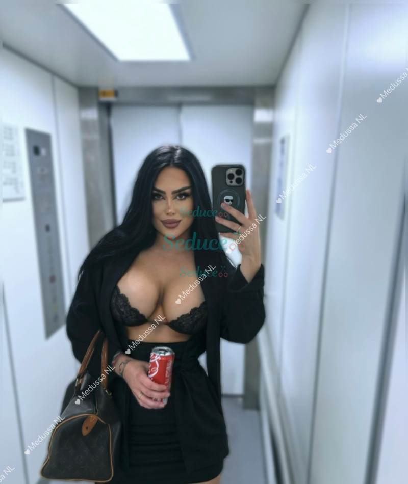 Photo escort girl Medussa: the best escort service