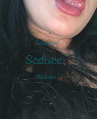 Photo escort girl Karla: the best escort service