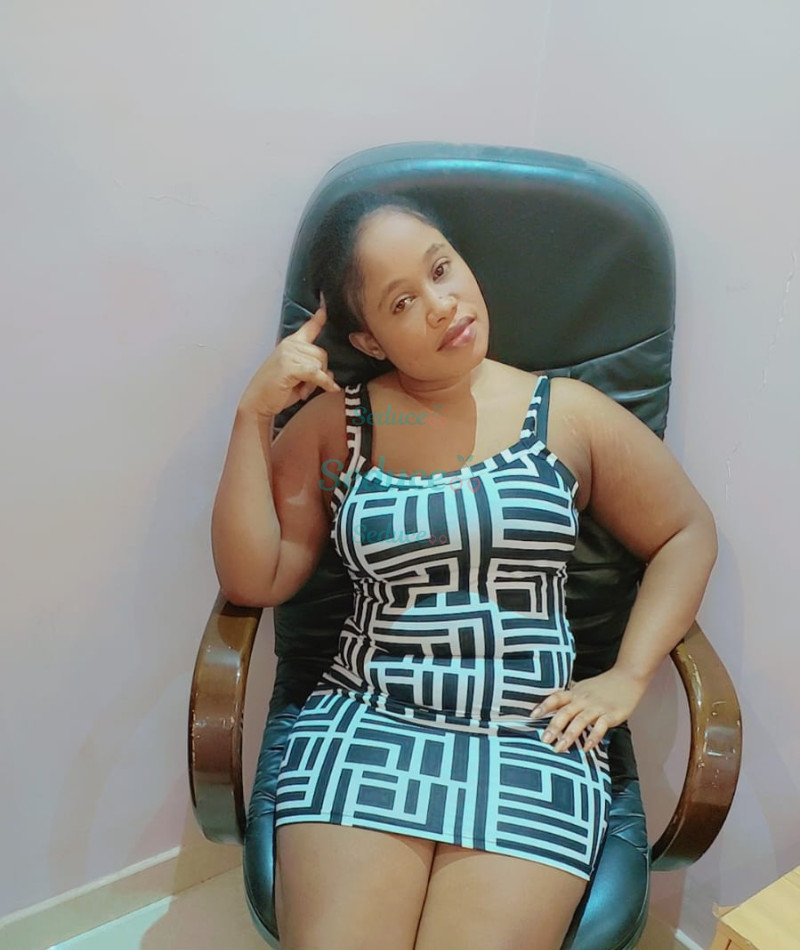 Photo escort girl Leila: the best escort service