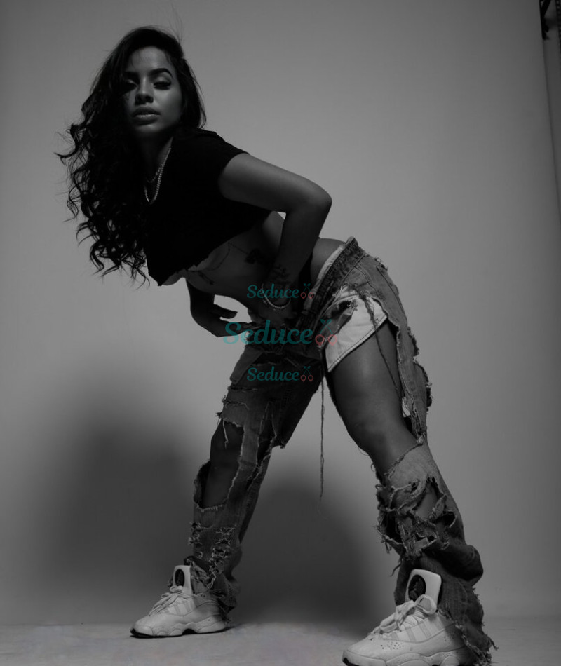 Photo escort girl Camila: the best escort service
