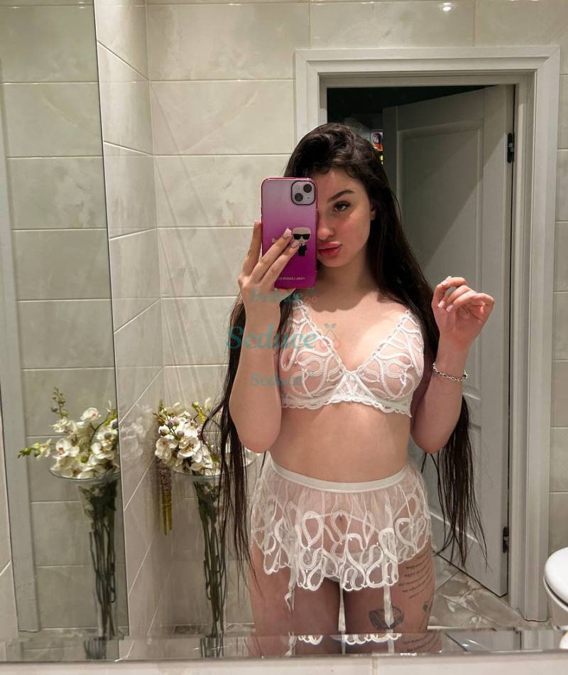 Photo escort girl KLEO: the best escort service