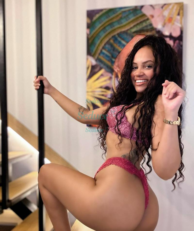 Photo escort girl Rianna: the best escort service
