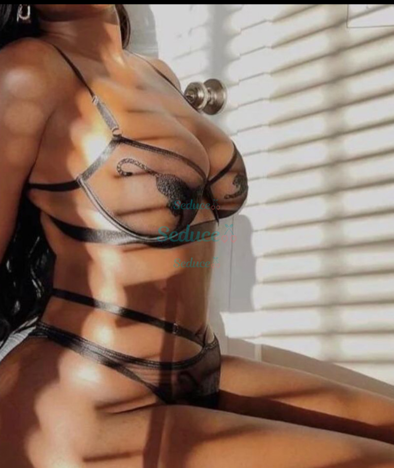 Photo escort girl coco: the best escort service