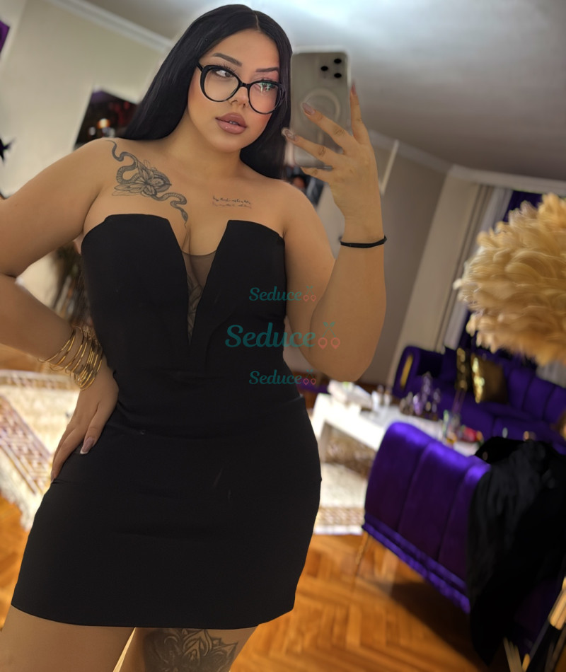 Photo escort girl Arap Sara: the best escort service