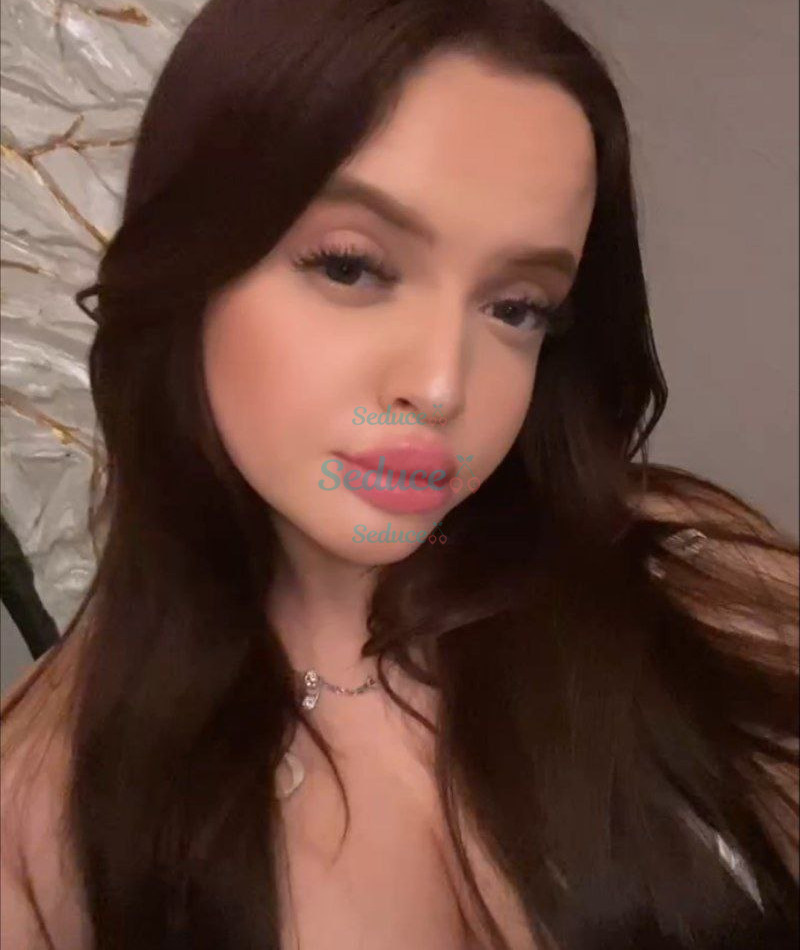 Photo escort girl Afina: the best escort service