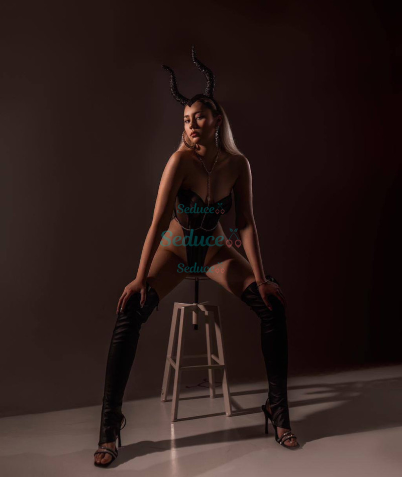 Photo escort girl Alice: the best escort service