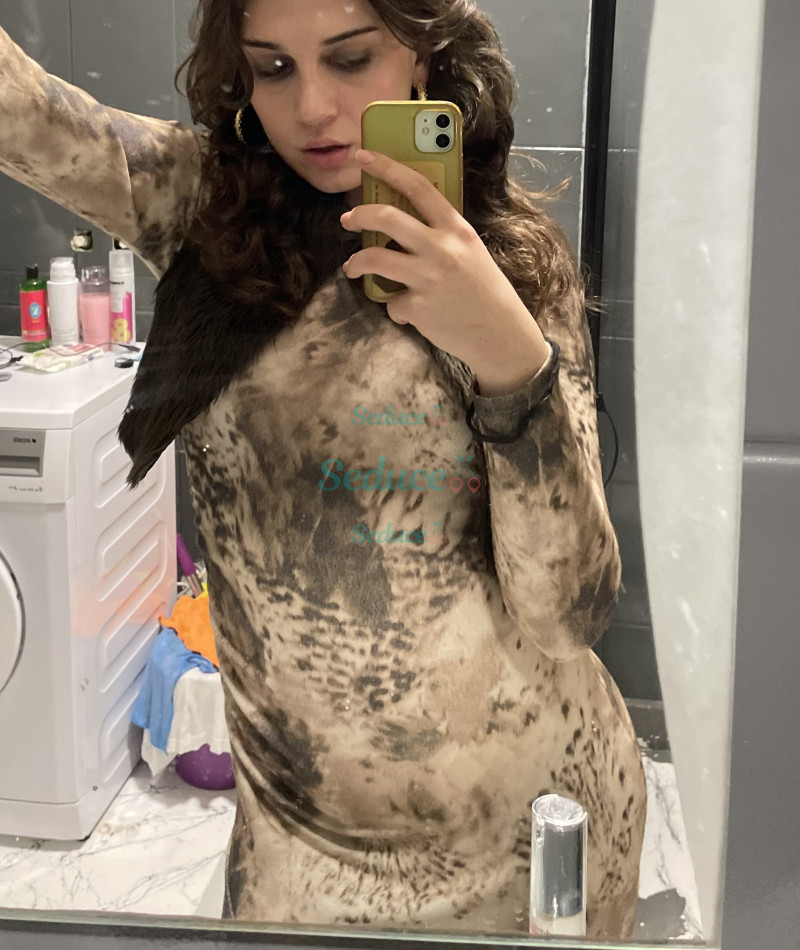 Photo escort girl Rethera: the best escort service