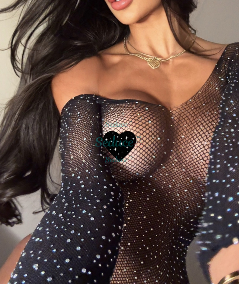 Photo escort girl Miss Scarlet VIP: the best escort service