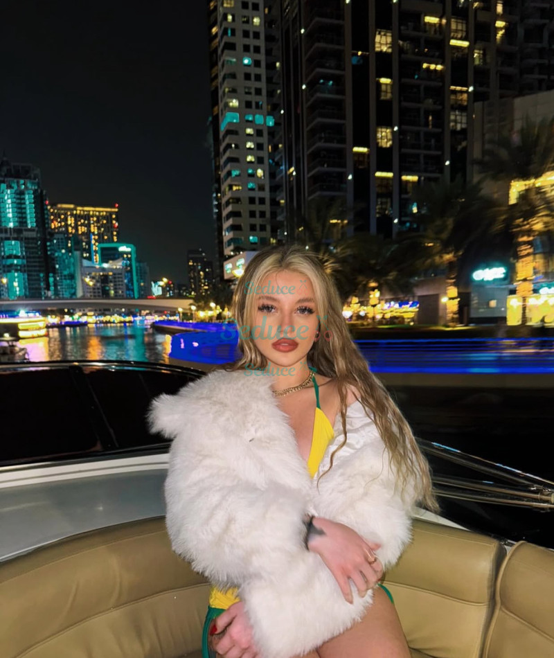 Photo escort girl Svetlana: the best escort service