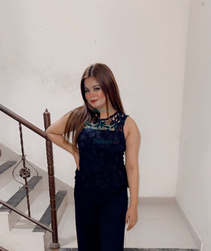 Photo escort girl Talliya: the best escort service