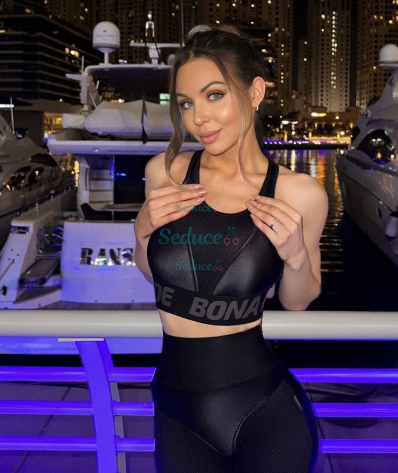 Photo escort girl SARA: the best escort service