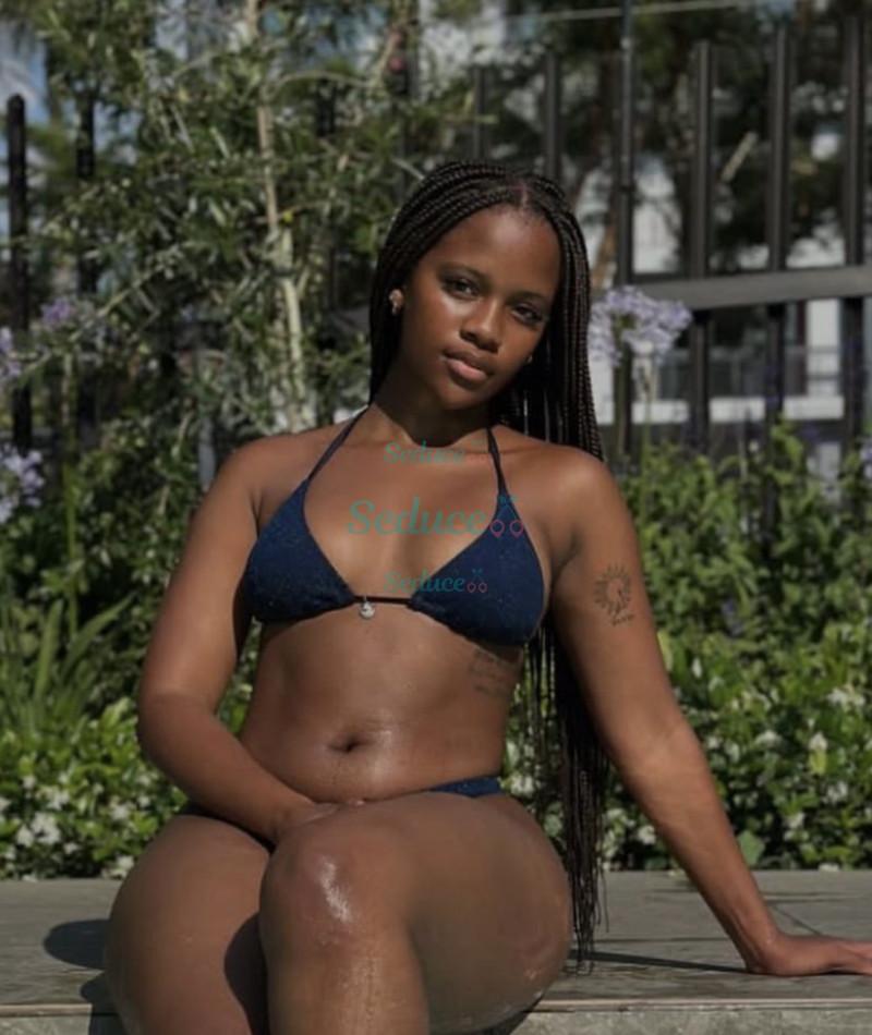 Photo escort girl Maya: the best escort service