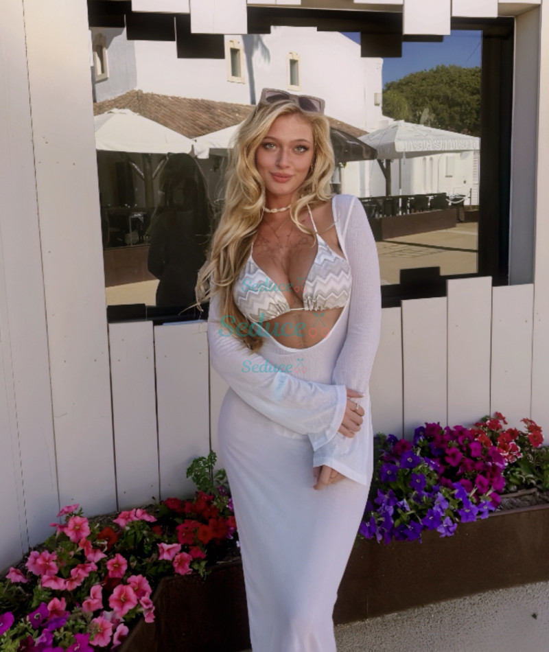 Photo escort girl MiraFox: the best escort service