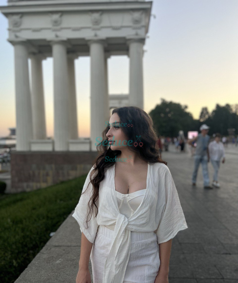 Photo escort girl Vika: the best escort service