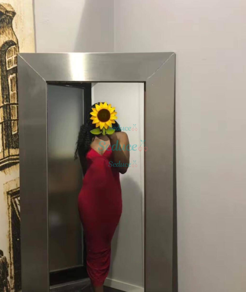 Photo escort girl Jeal: the best escort service