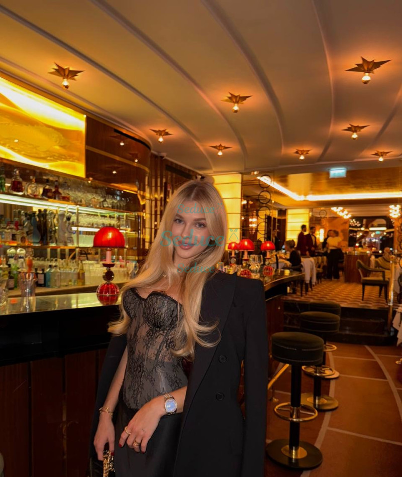 Photo escort girl Masha: the best escort service