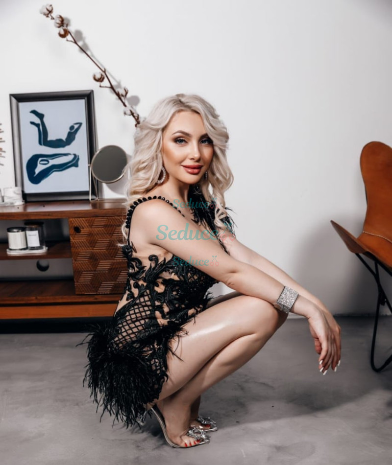 Photo escort girl Mira: the best escort service