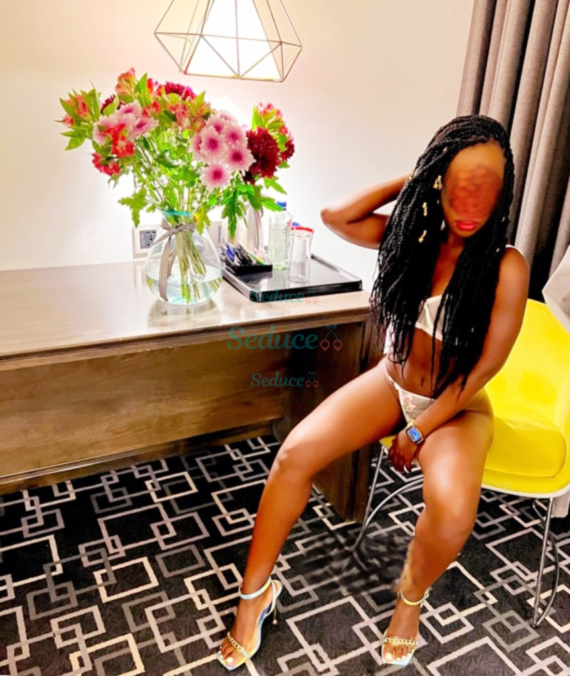 Photo escort girl Aisha: the best escort service