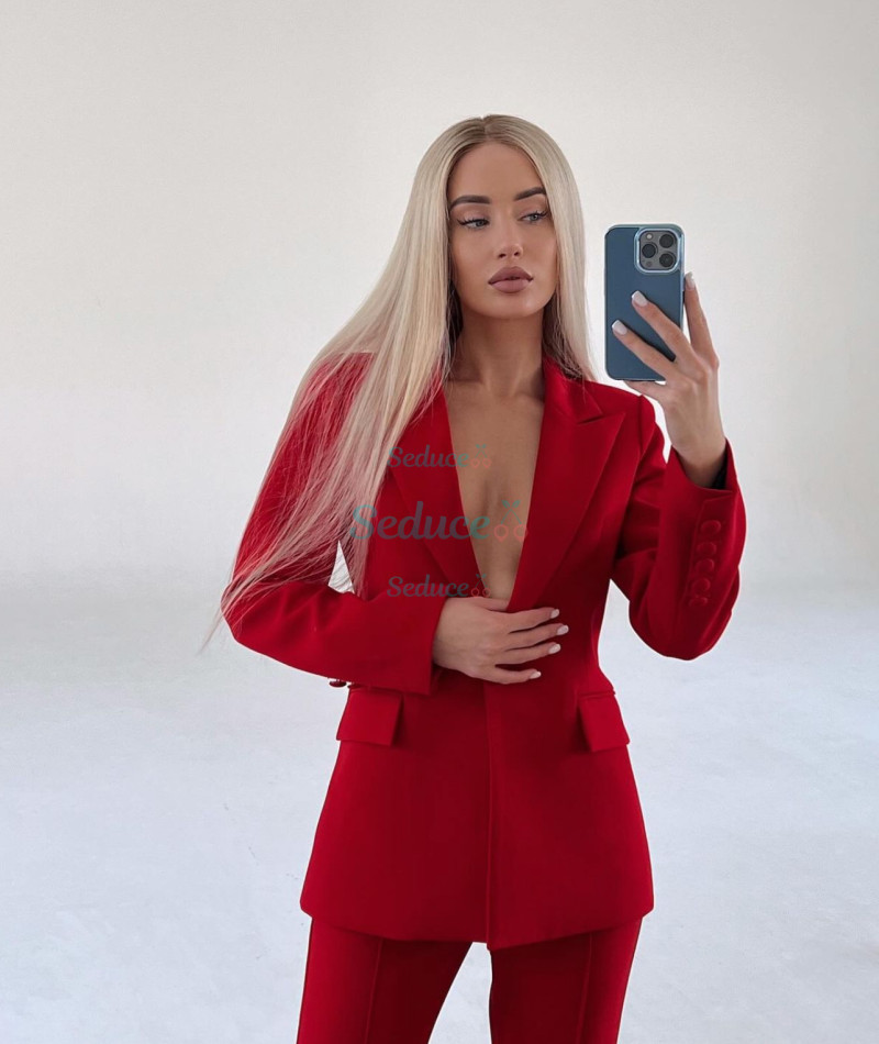 Photo escort girl Alina: the best escort service