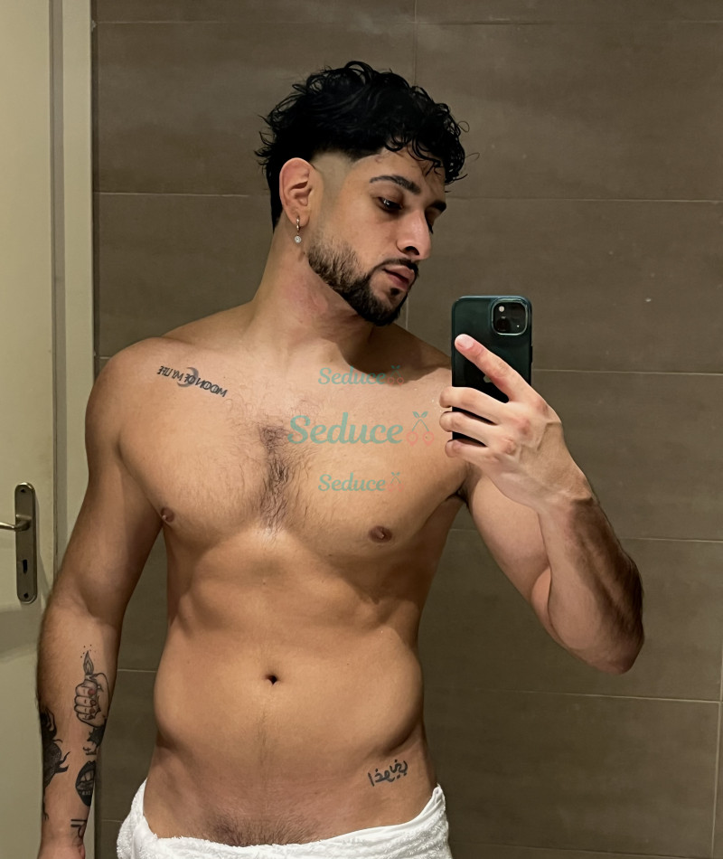 Photo escort girl Esteban: the best escort service