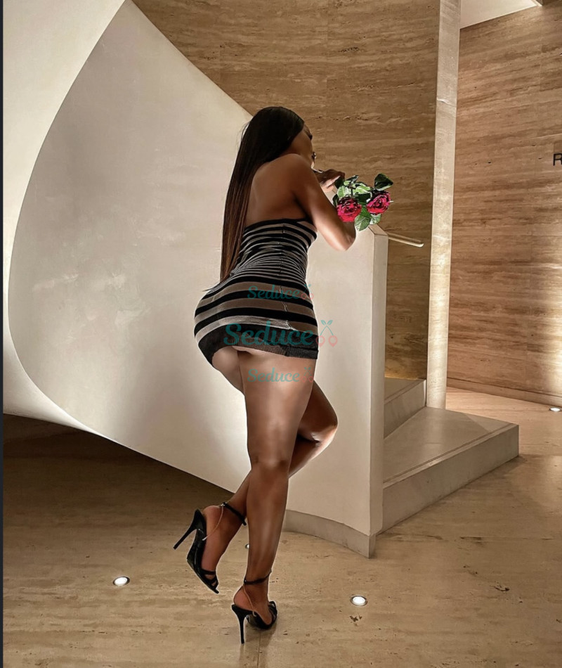 Photo escort girl Pinky : the best escort service