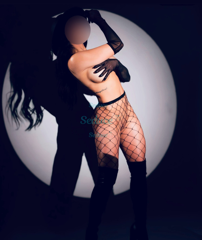 Photo escort girl Mia: the best escort service