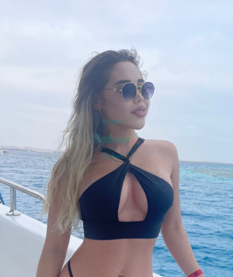 Photo escort girl Karina: the best escort service