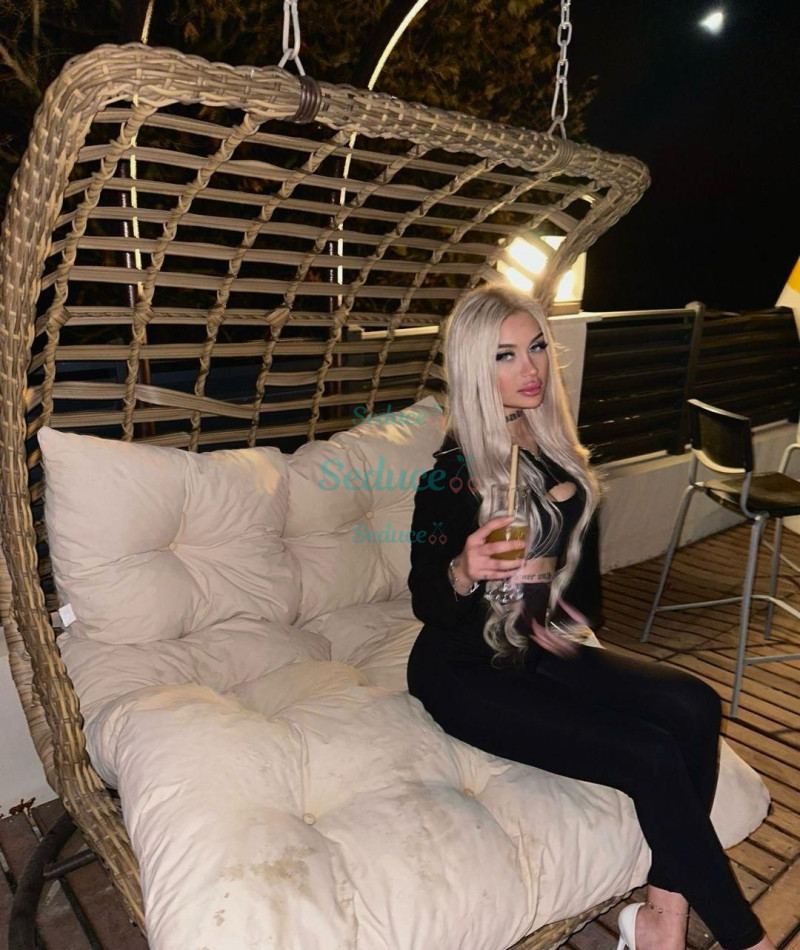 Photo escort girl Aqua vip: the best escort service