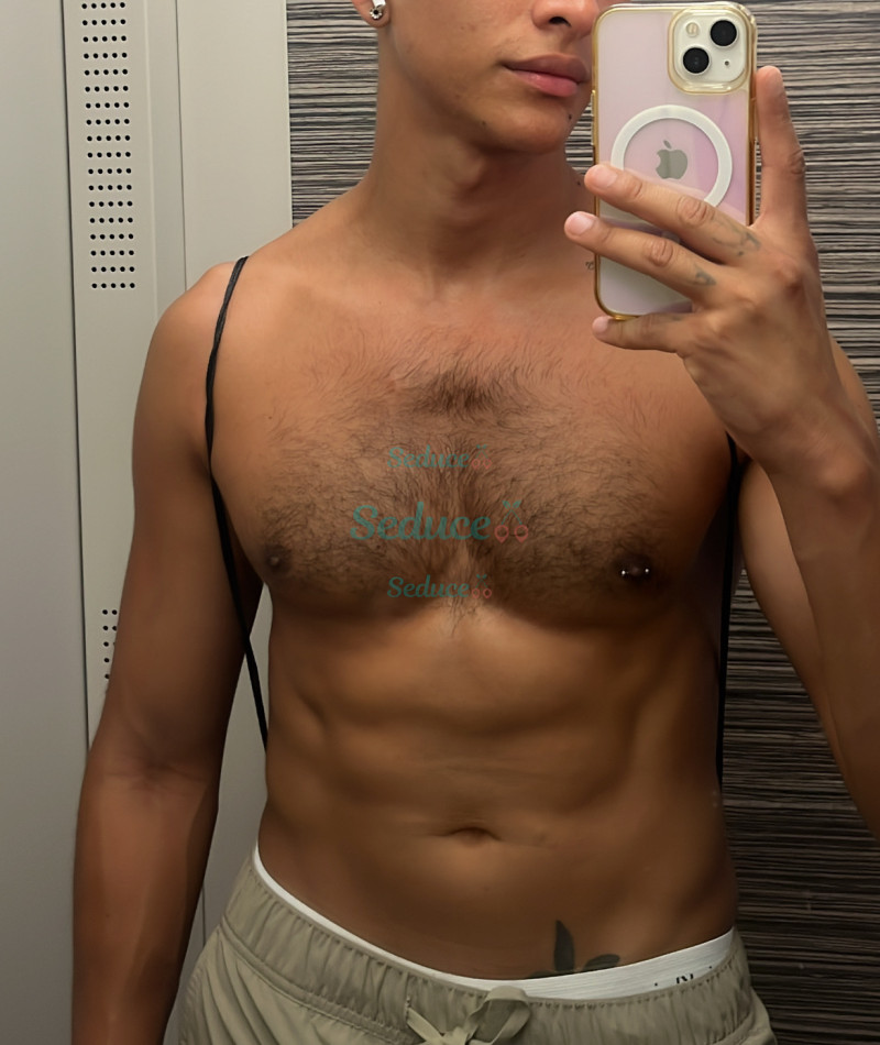 Photo escort girl Damian: the best escort service