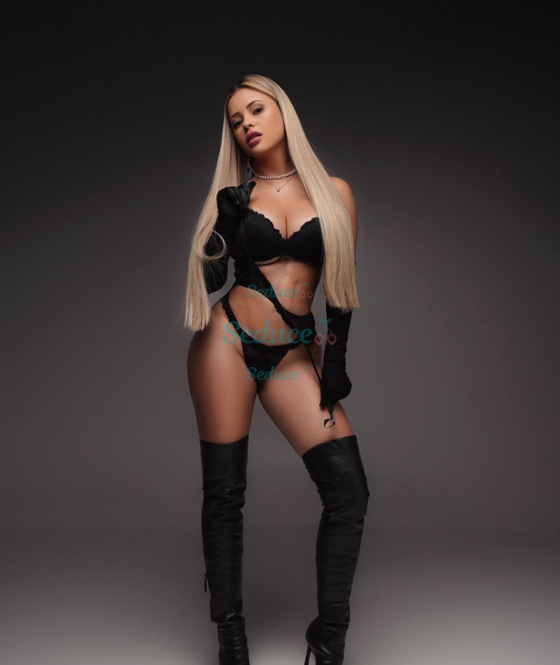Photo escort girl LUANA VIP: the best escort service