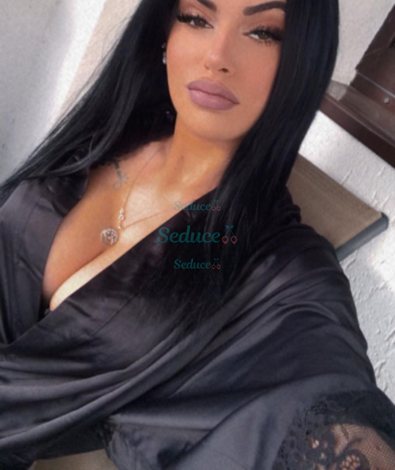 Photo escort girl Elissabell: the best escort service