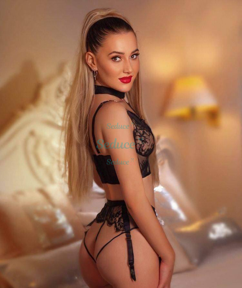Photo escort girl Simone: the best escort service
