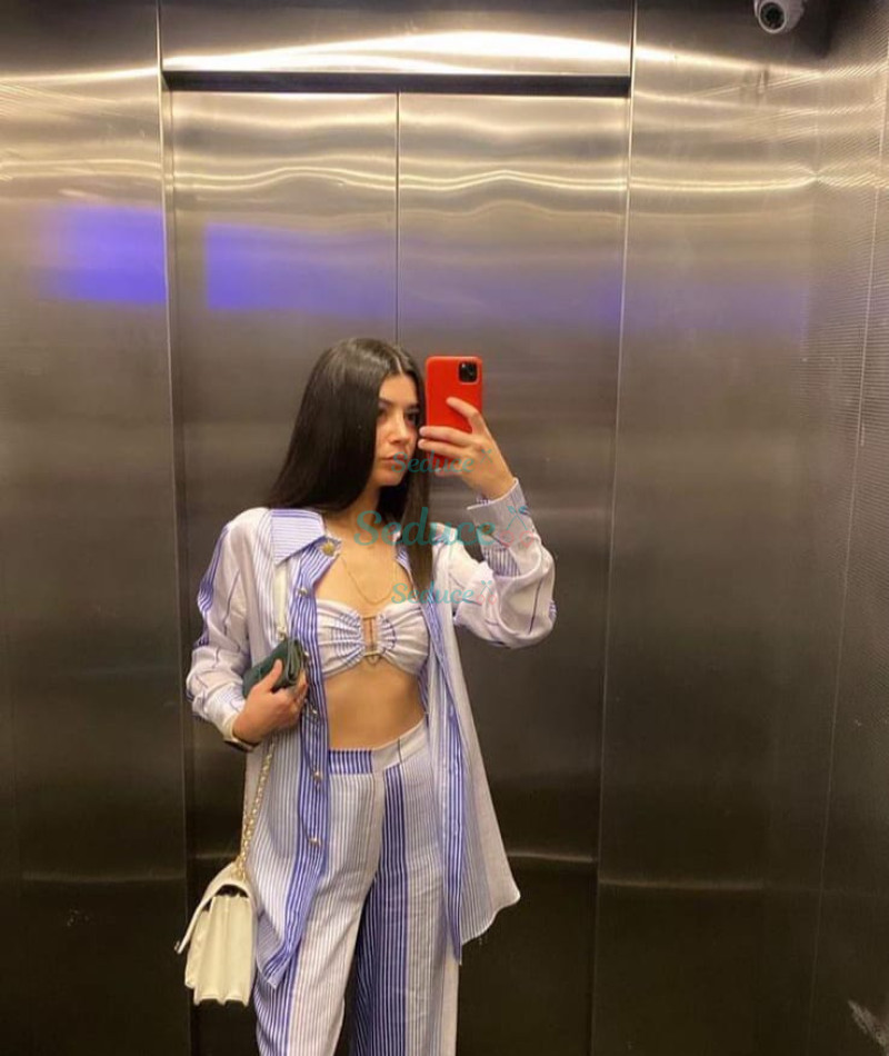 Photo escort girl roya: the best escort service