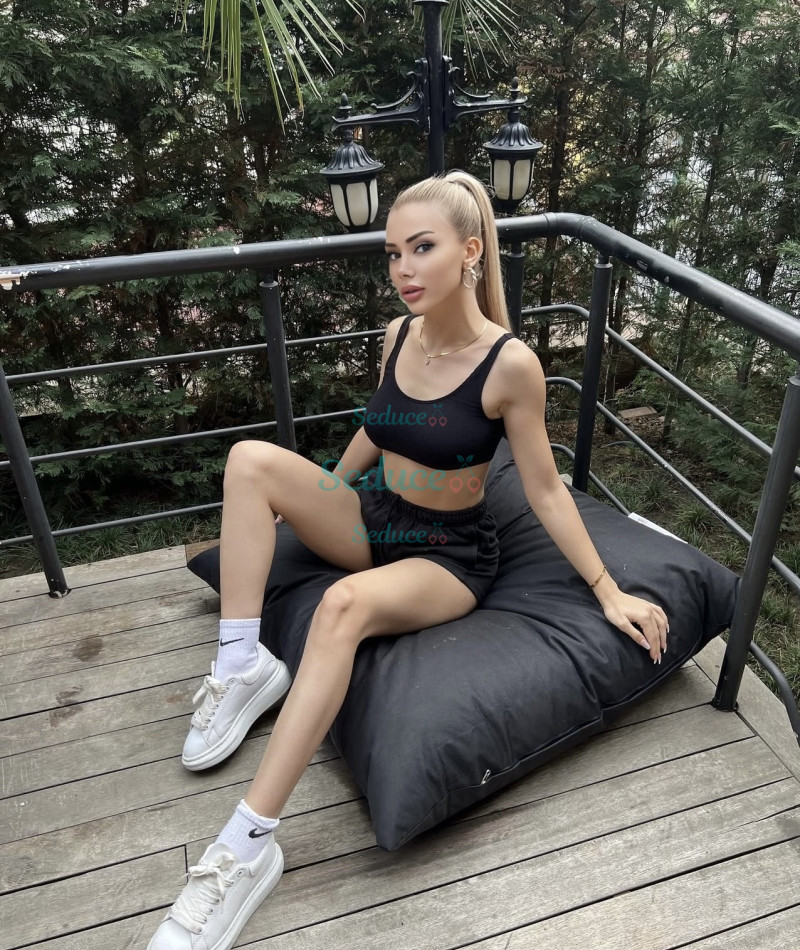 Photo escort girl Lena: the best escort service