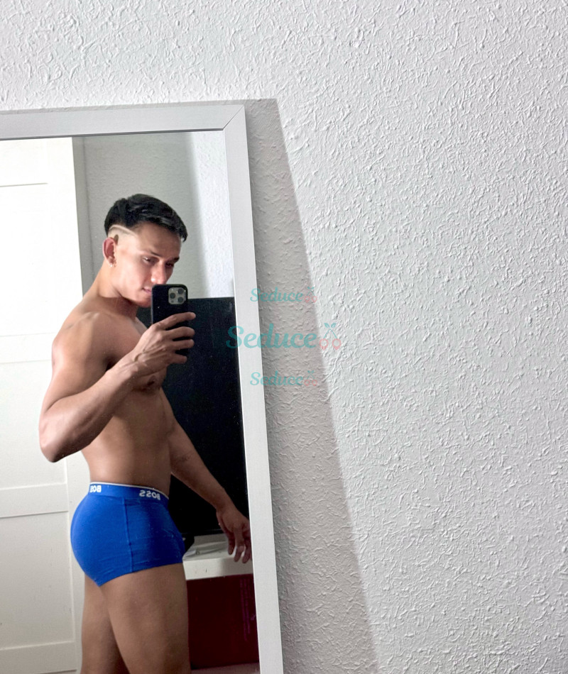 Photo escort girl Michael: the best escort service