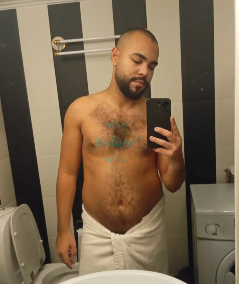 Photo escort girl DANIEL: the best escort service