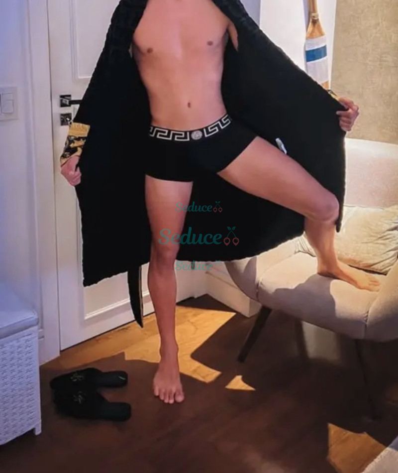 Photo escort girl Felipe Ferraz  : the best escort service