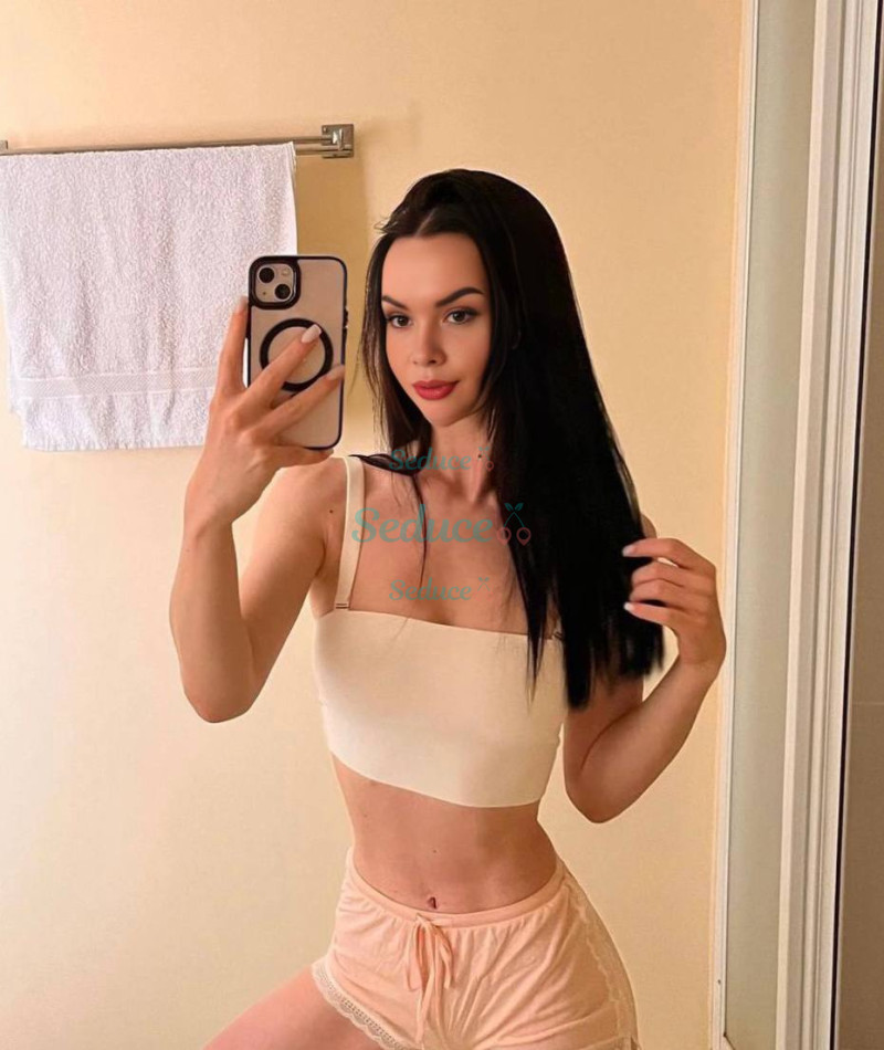Photo escort girl Amina: the best escort service