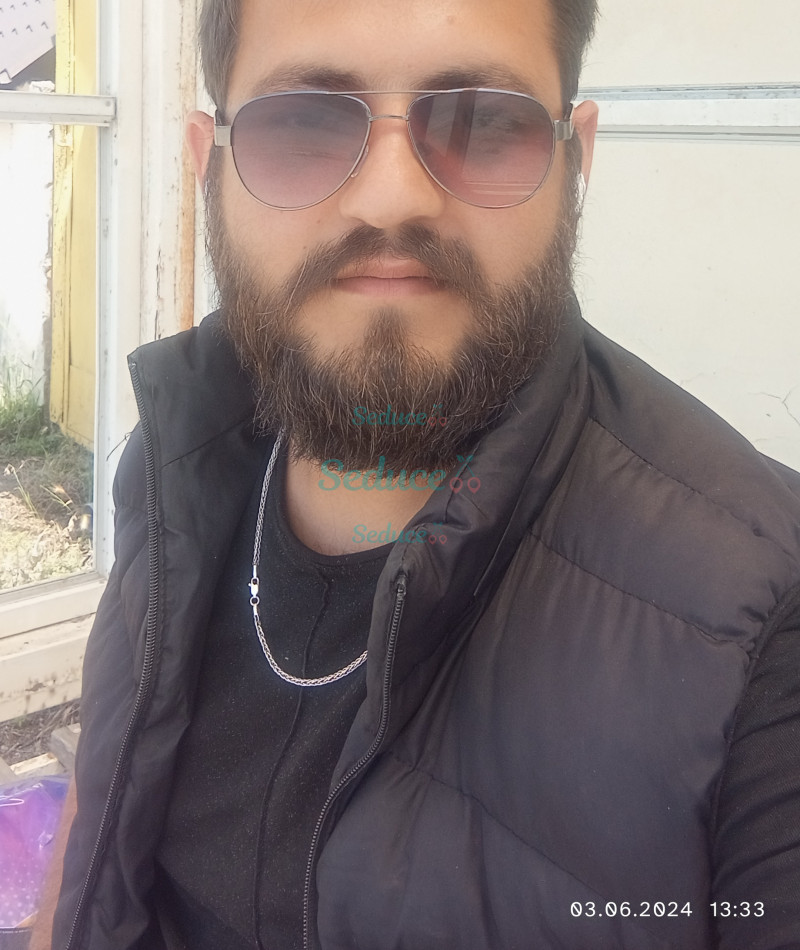 Photo escort girl Alfonso Jiqolo : the best escort service