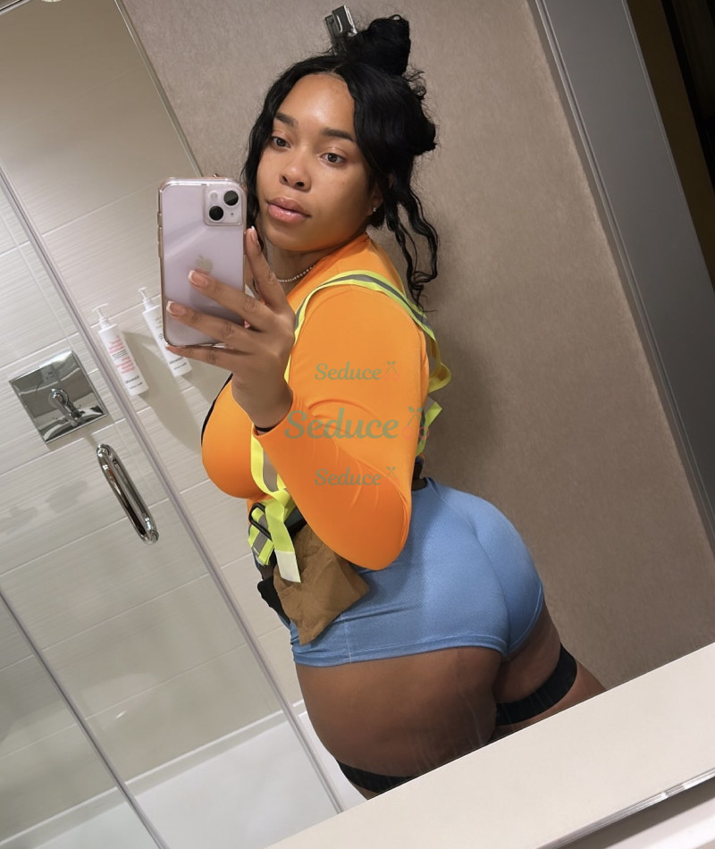 Photo escort girl Ariel: the best escort service