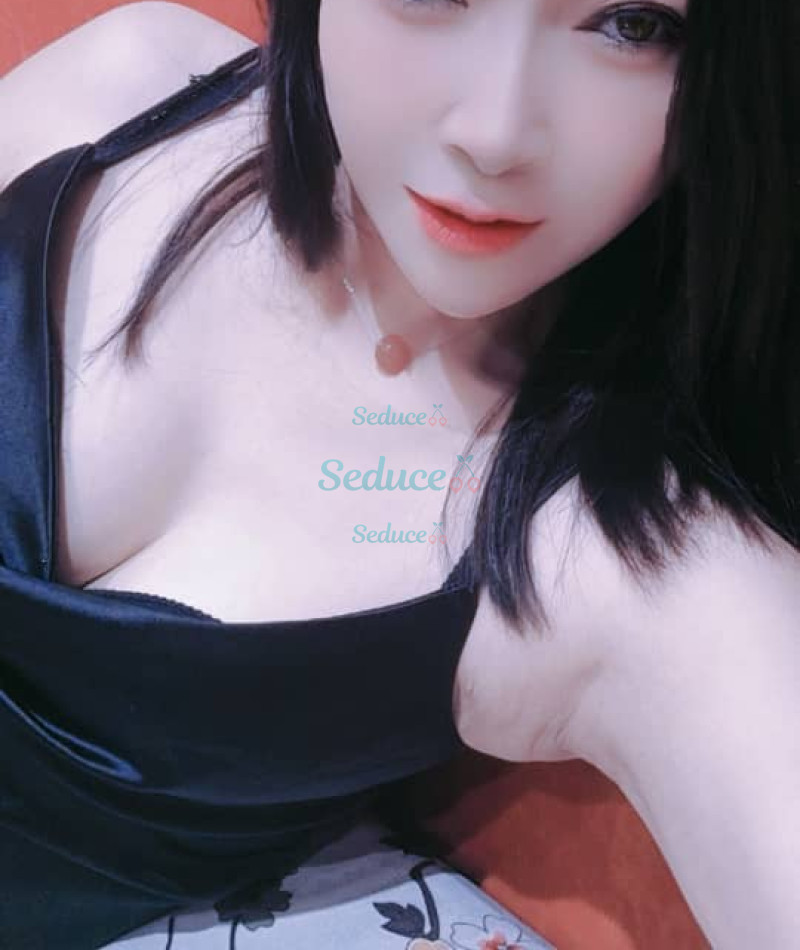 Photo escort girl Rae cox: the best escort service