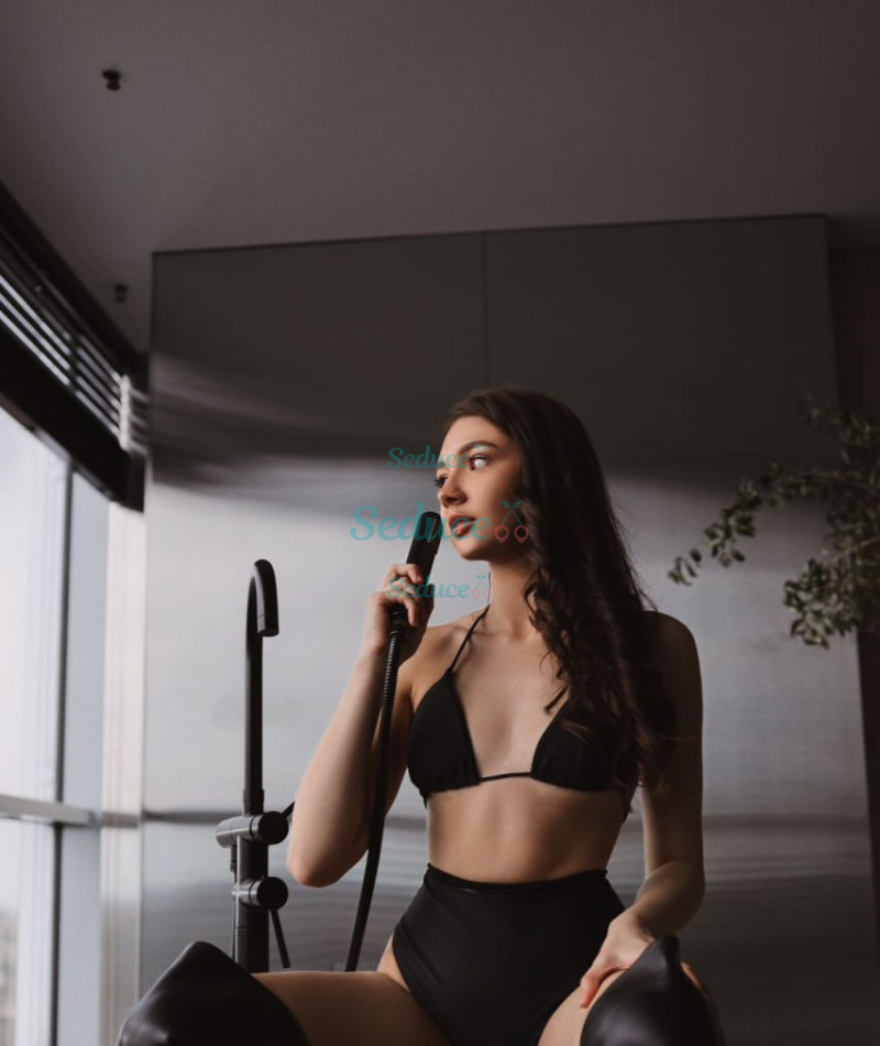 Photo escort girl Koline: the best escort service