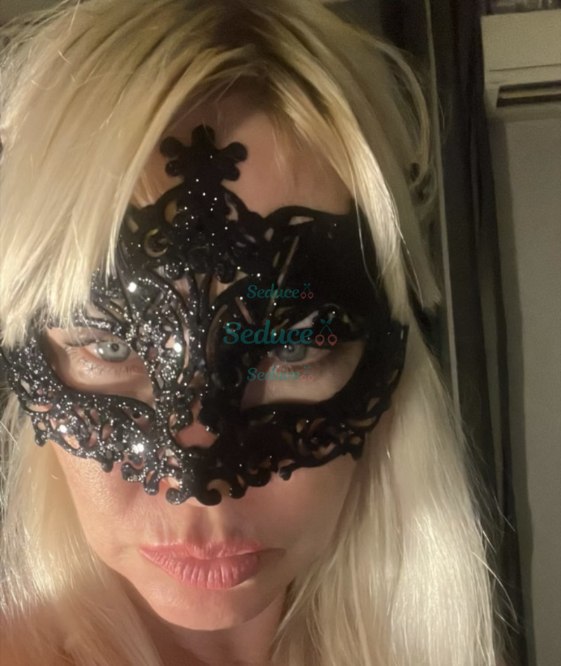 Photo escort girl Viola: the best escort service