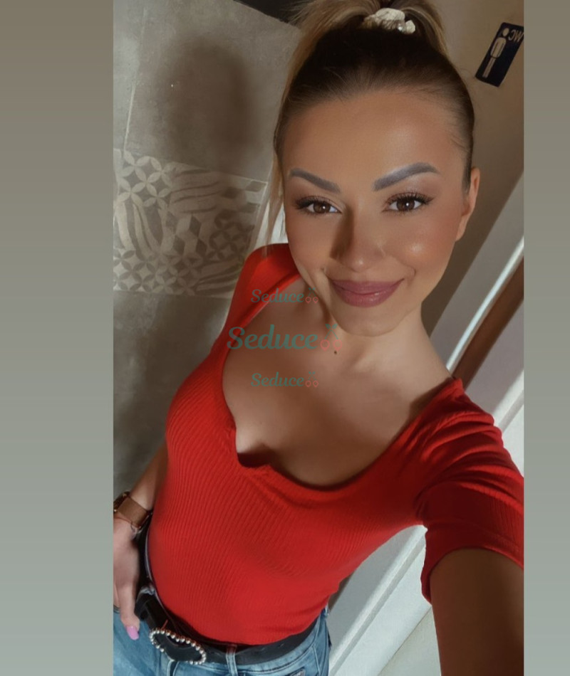 Photo escort girl Sandra: the best escort service