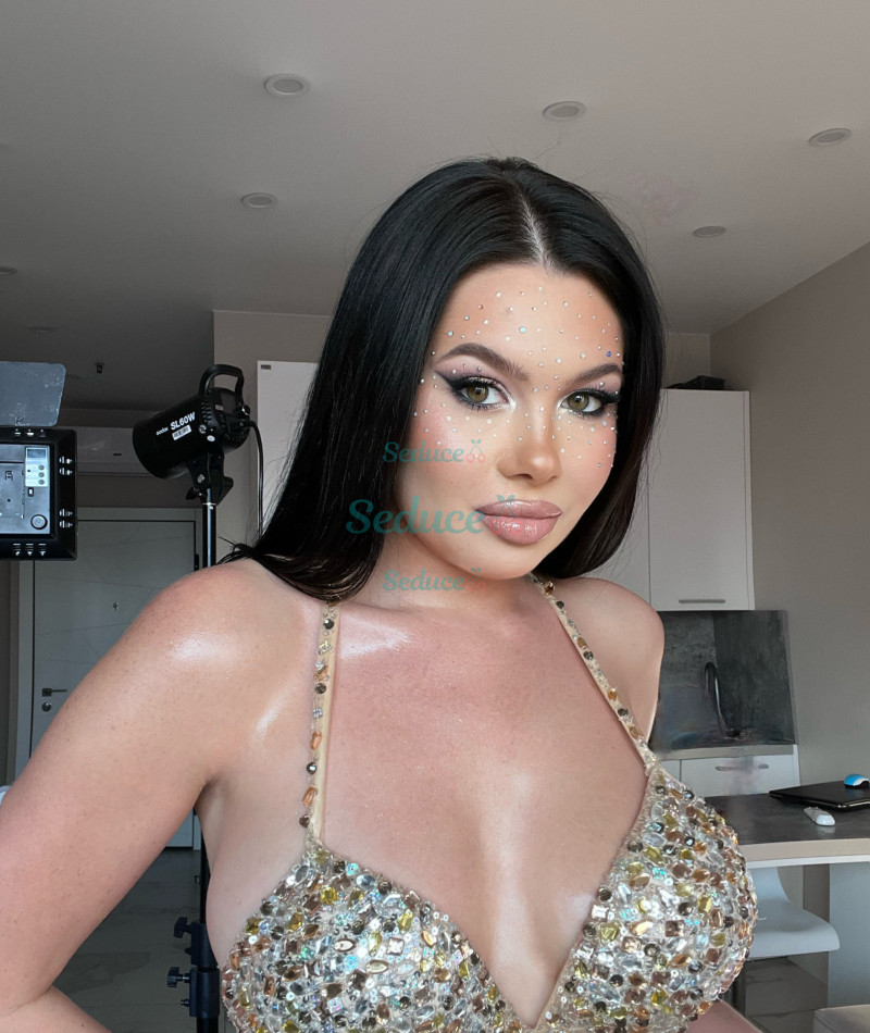 Photo escort girl Polina: the best escort service