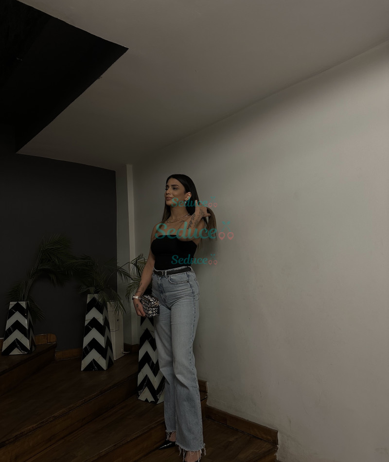 Photo escort girl Seren: the best escort service