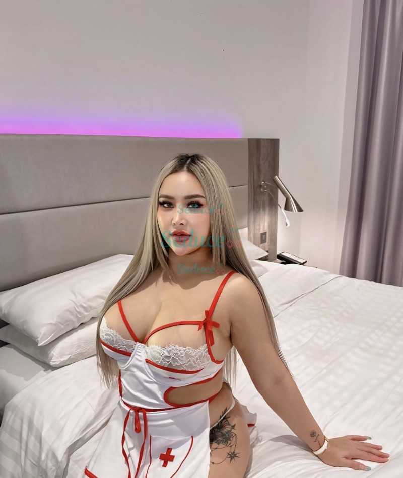 Photo escort girl Sabrina: the best escort service