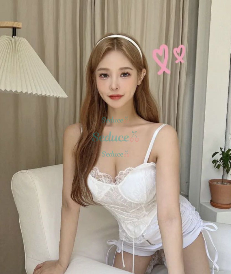 Photo escort girl Yuki Kosaka: the best escort service