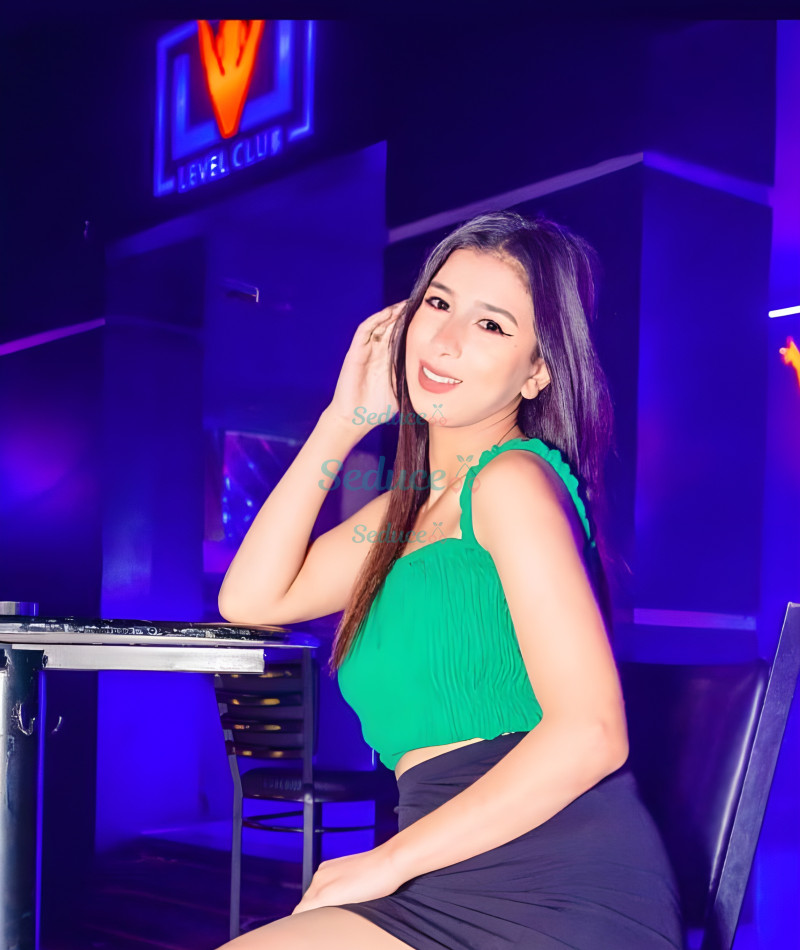 Photo escort girl Manar: the best escort service