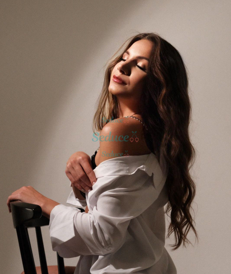 Photo escort girl Valeria: the best escort service